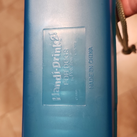 Handi-Drink 2 9 Oz Portable Water Dispenser For Pets - Picture 7 of 8